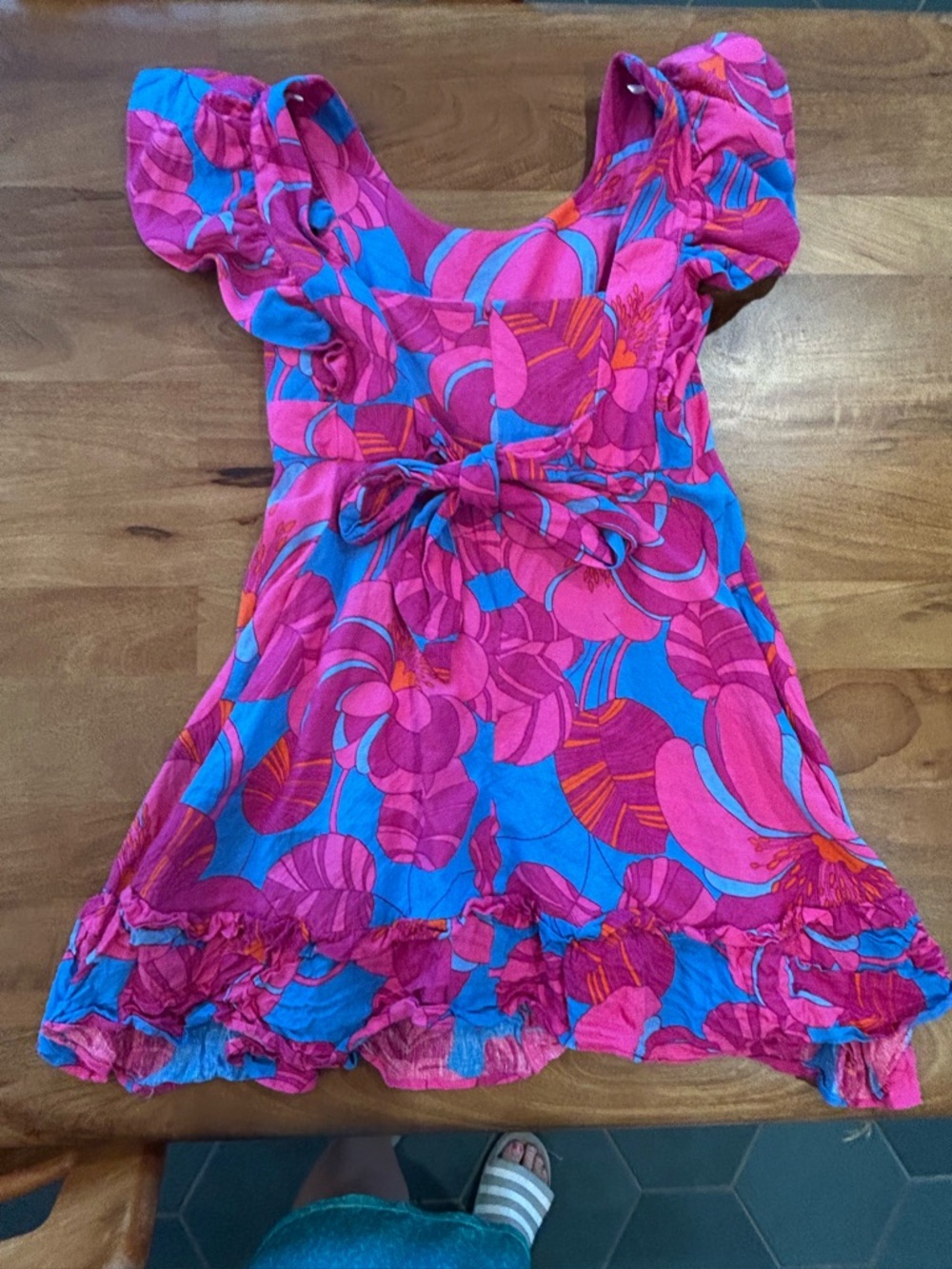 Tuckernuck Pink and Blue Floral Ruffle Sleeve Linen Dress Size Medium - Picture 9 of 12